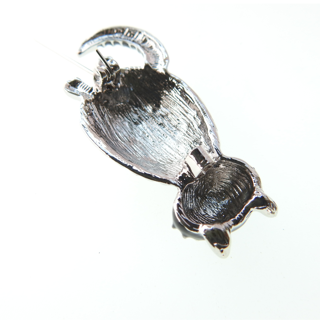 Cat brooch pin