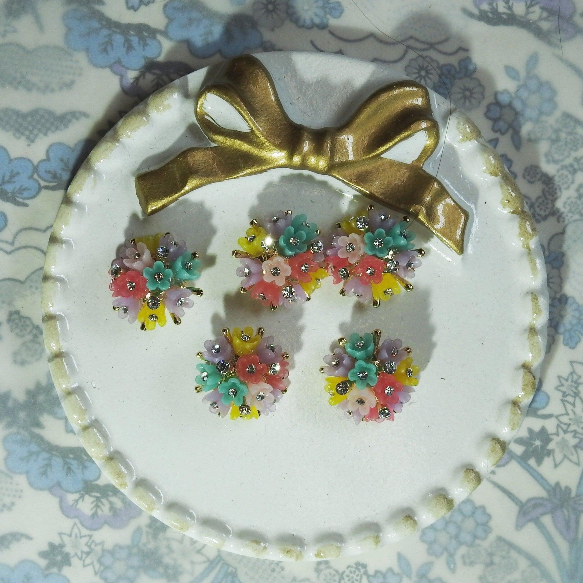 Cute flower buttons