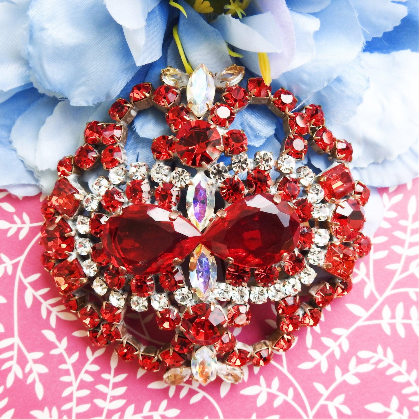 Czech rhinestone broach pin