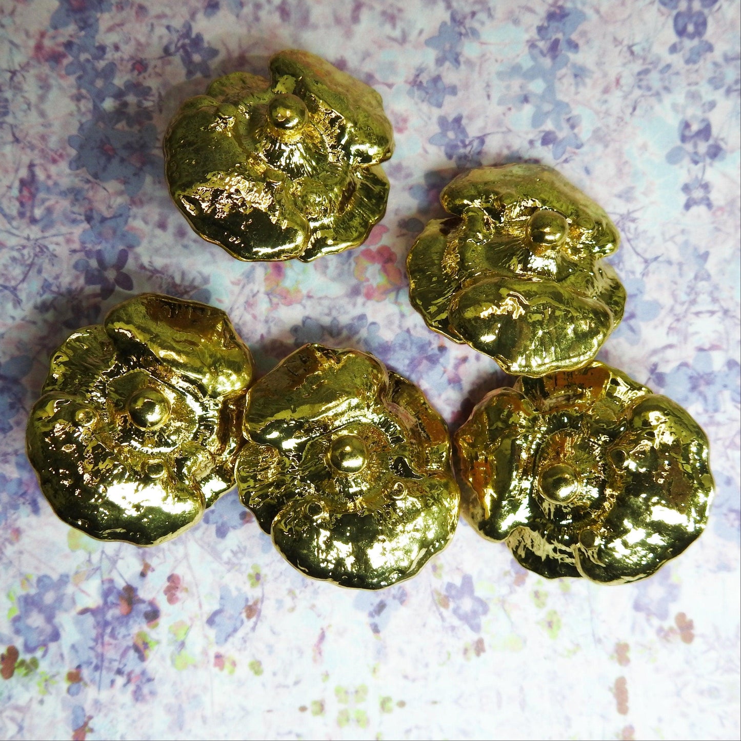 Decorative flower button snap fasteners