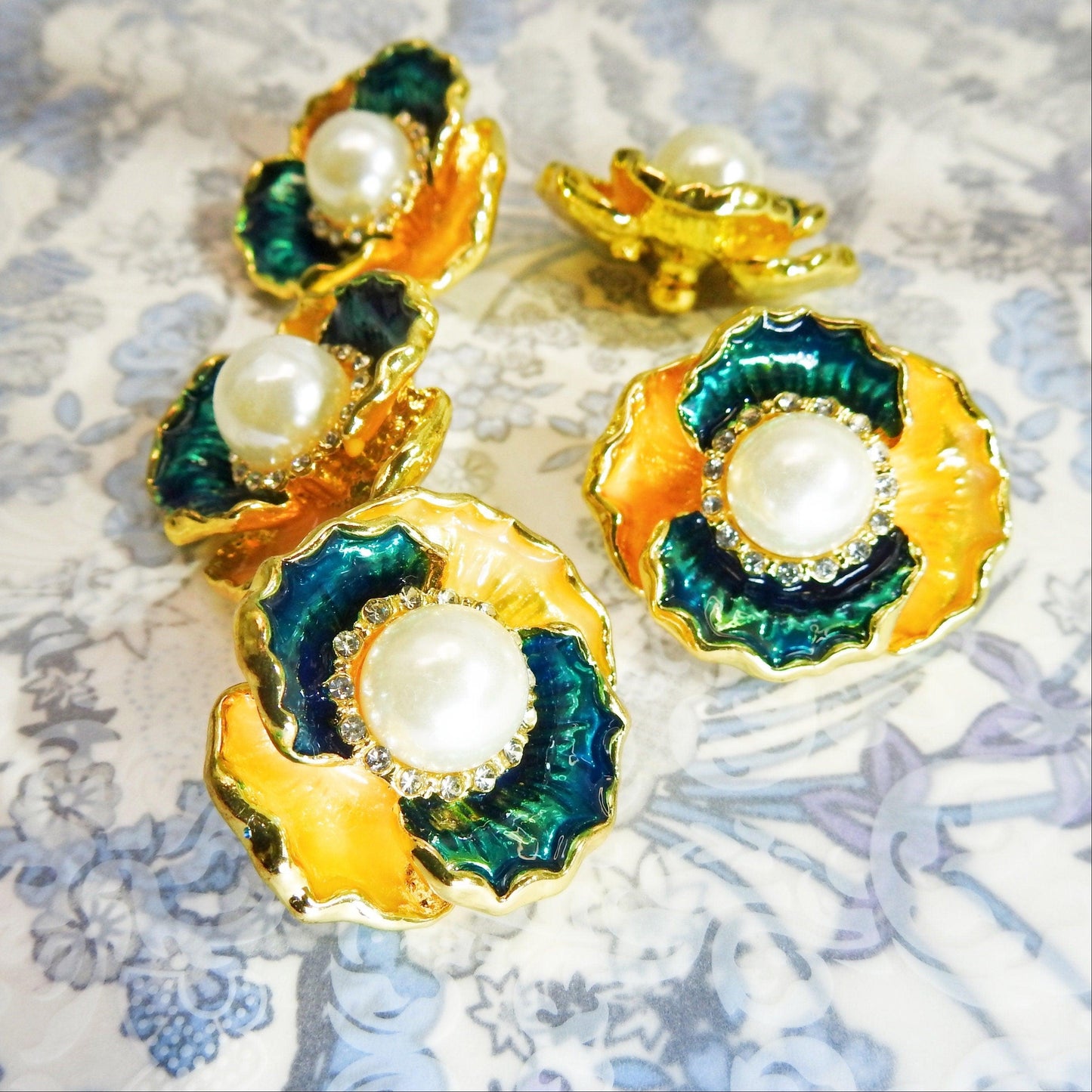 flower shaped buttons decoration buy
