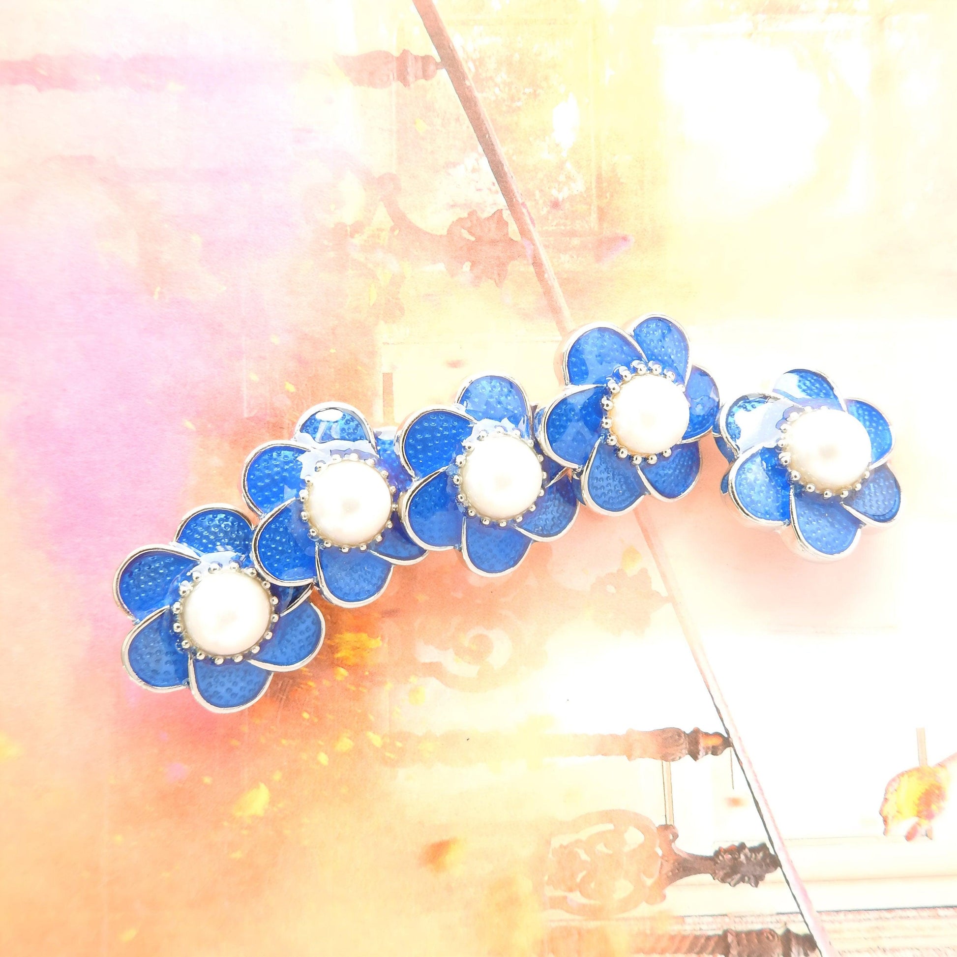 snap fastener blue flower