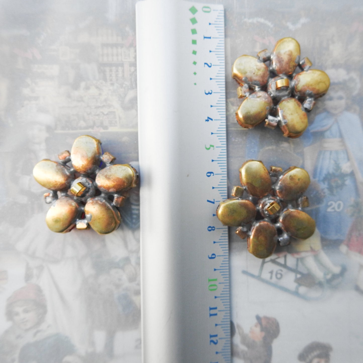 Set of 3 colorful Jewelled Buttons