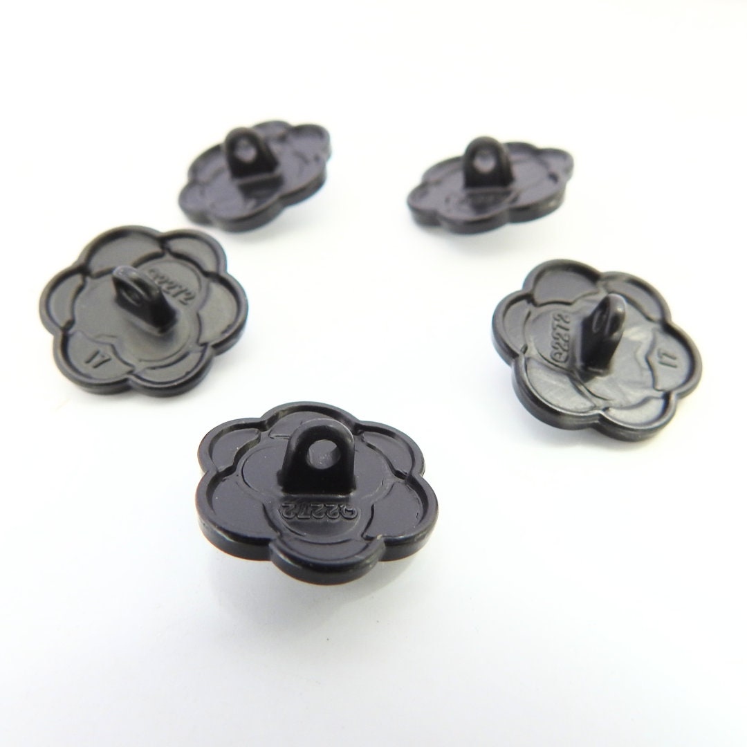 Fancy camellia flower buttons with shank - Set of 5 - 18 mm