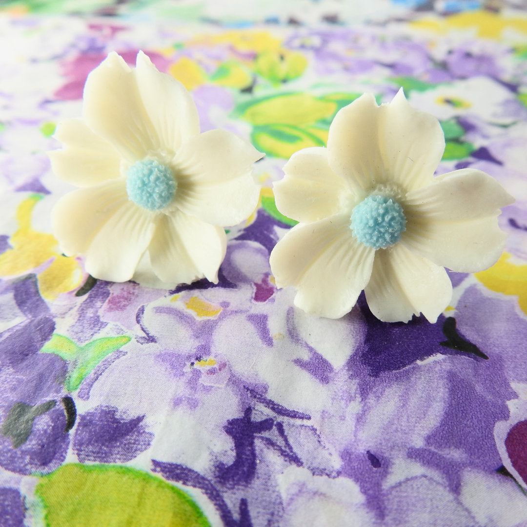 Daisy Flower Clip on Earrings