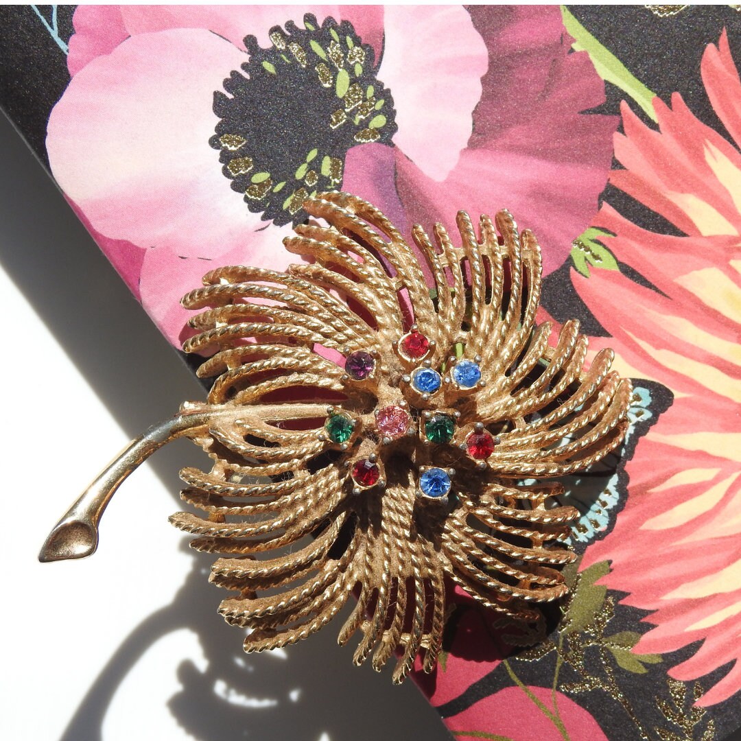 Sarah Coventry Jewelry Brooch