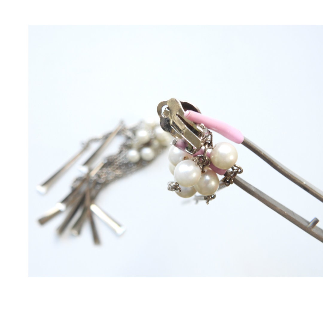 Women's dangle earrings with a special long design, with multiple layers, chains and pearls- XL large jewellery- Gift ideas for her