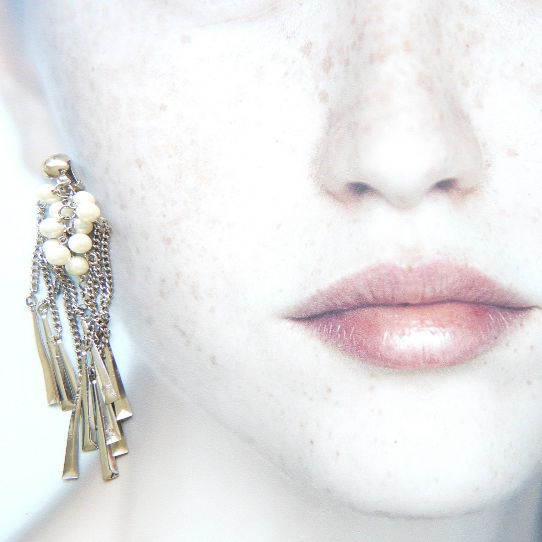 Women's dangle earrings with a special long design, with multiple layers, chains and pearls- XL large jewellery- Gift ideas for her