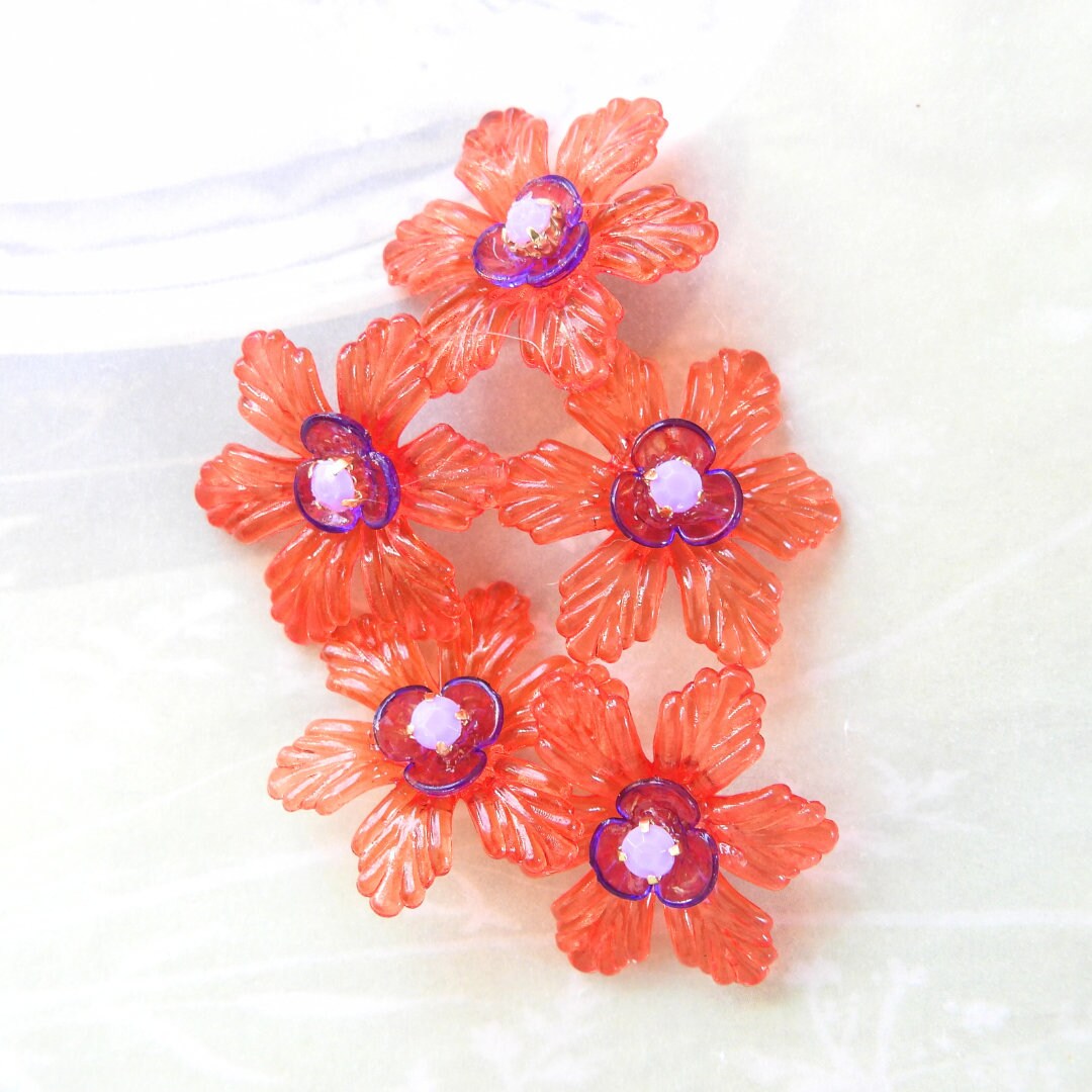 Red Purple Flower Shaped Buttons