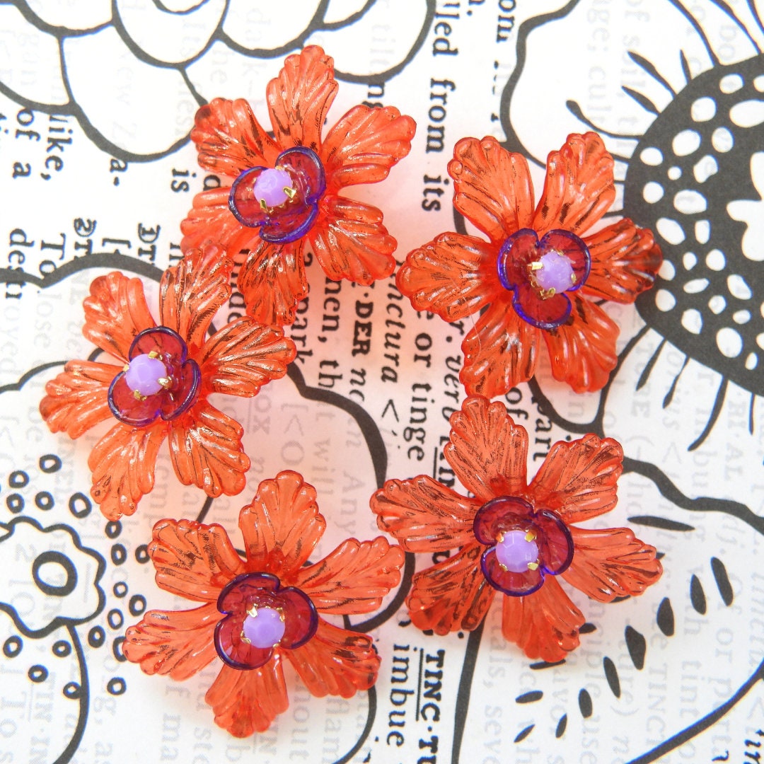Red Purple Flower Shaped Buttons