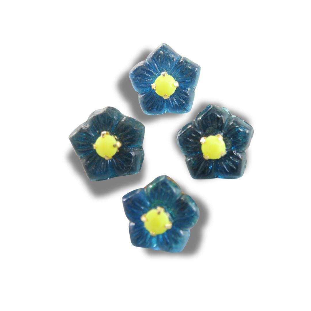 Teal Blue Vintage Flower Buttons with Yellow Center – Set of 4 for Sewing