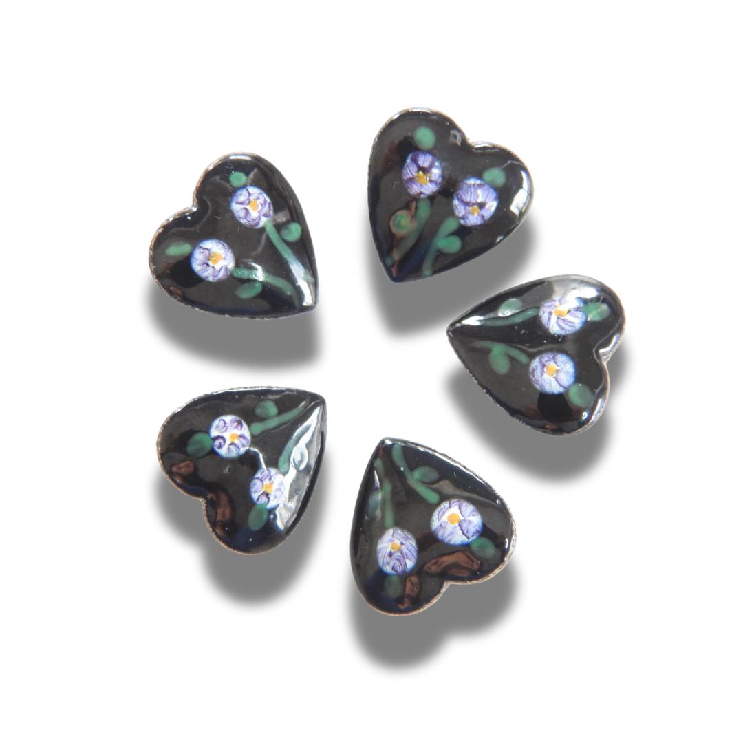 Set of 5 Vintage Heart-Shaped Buttons – Black Enamel with Floral Design – Retro Sewing Embellishments or Jewelry Charms – 10mm