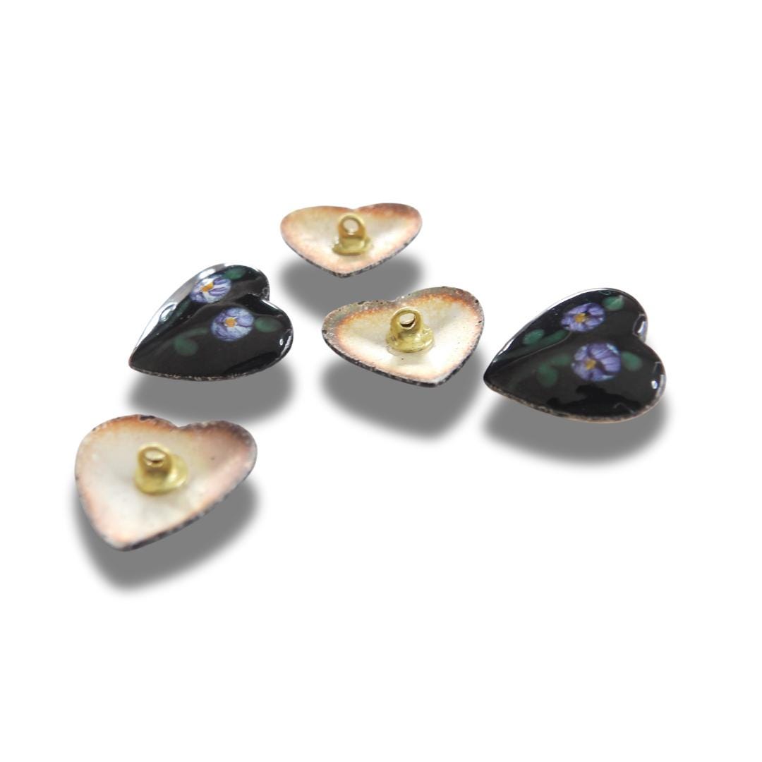 Set of 5 Vintage Heart-Shaped Buttons – Black Enamel with Floral Design – Retro Sewing Embellishments or Jewelry Charms – 10mm
