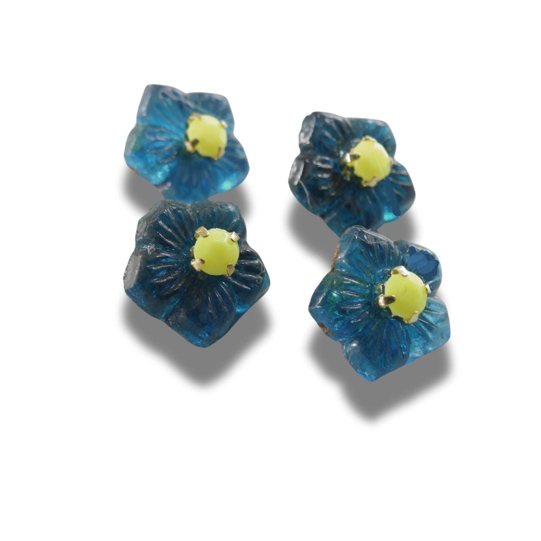 Teal Blue Vintage Flower Buttons with Yellow Center – Set of 4 for Sewing