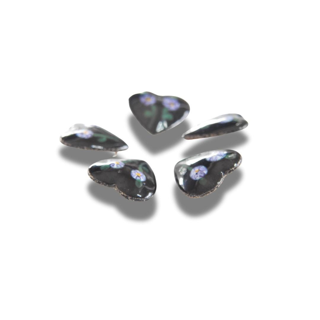 Set of 5 Vintage Heart-Shaped Buttons – Black Enamel with Floral Design – Retro Sewing Embellishments or Jewelry Charms – 10mm