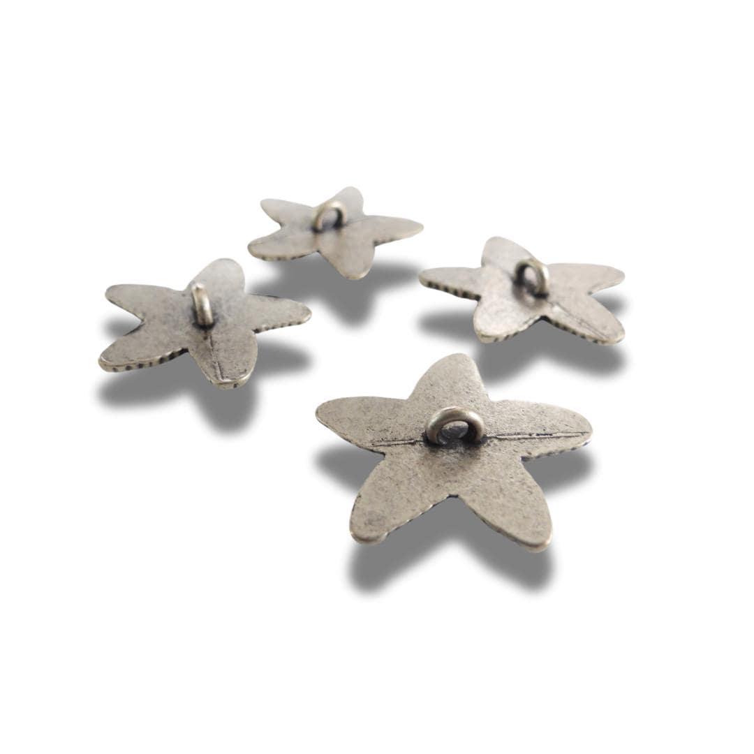 Set of 4 starfish-shaped 20mm metal buttons with a textured finish and shank back - For clothes