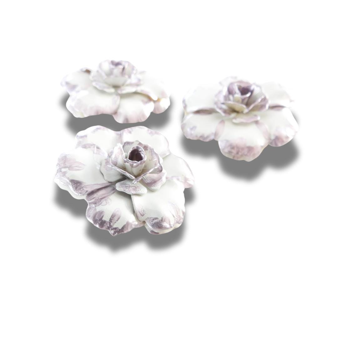 Hand-painted purple and white flower buttons for decorating hats, belts, and bridal décor. 32 mm, set of 3, with a shank, vintage-inspired.