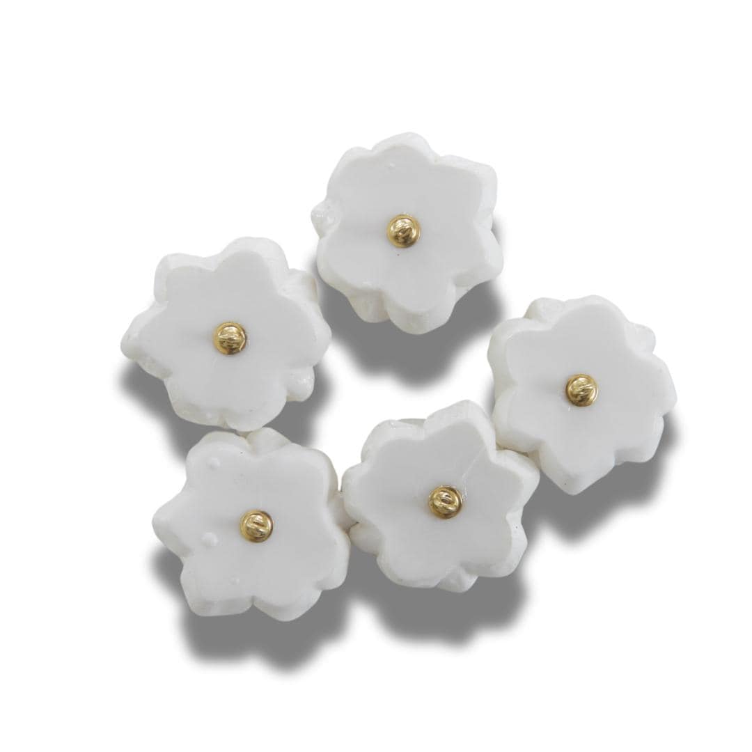 Set of 5 vintage-style yellow flower buttons with a shank, 25 mm wide. Perfect for jewelry making, decorating, sewing, and table settings.