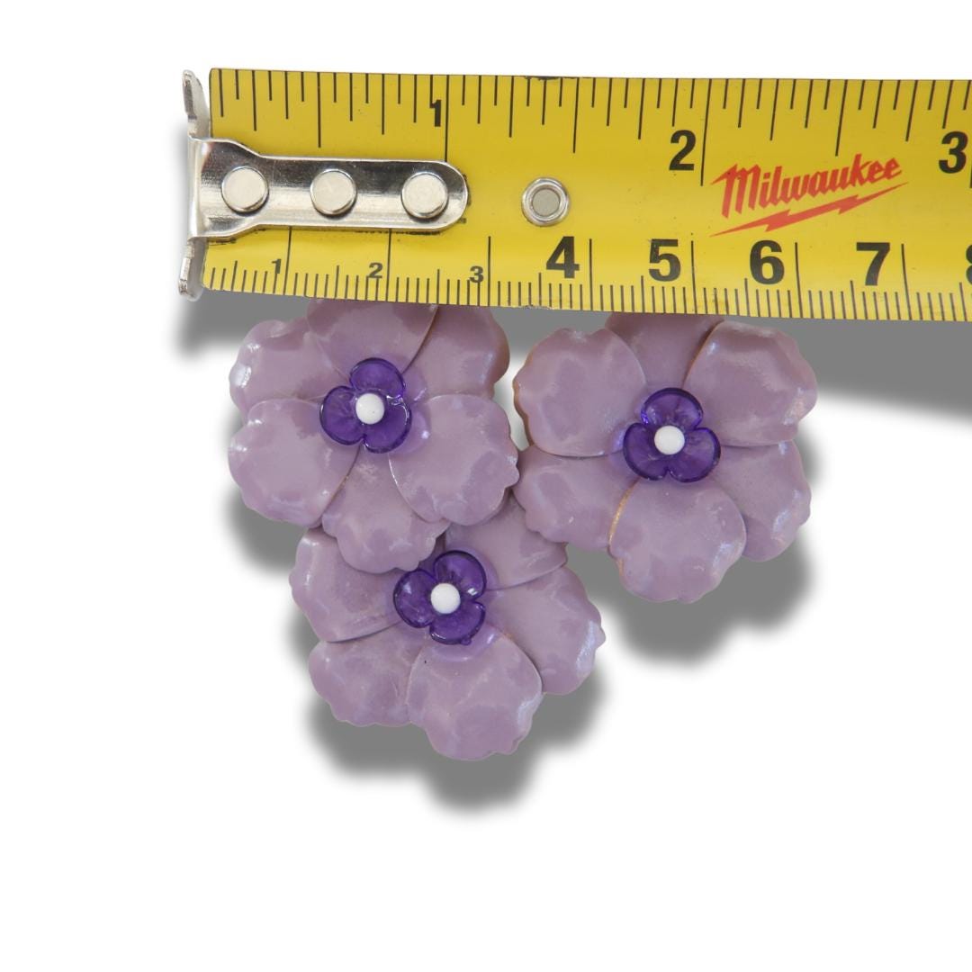 Set of 3 large purple flower buttons for decorating, crafting or sewing. For unique, embellished decorative projects. 35 mm, Fast shipping
