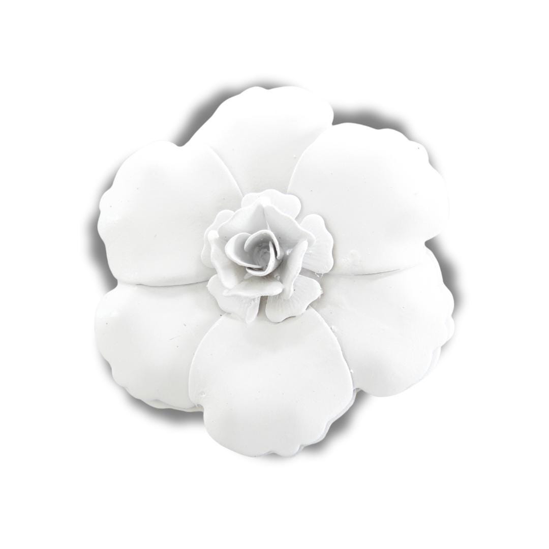 Charming Retro-Inspired Flower Brooch - Inspired by vintage brooches from the 1950s and 60s. Simple and elegant, perfect as bridal jewelry.