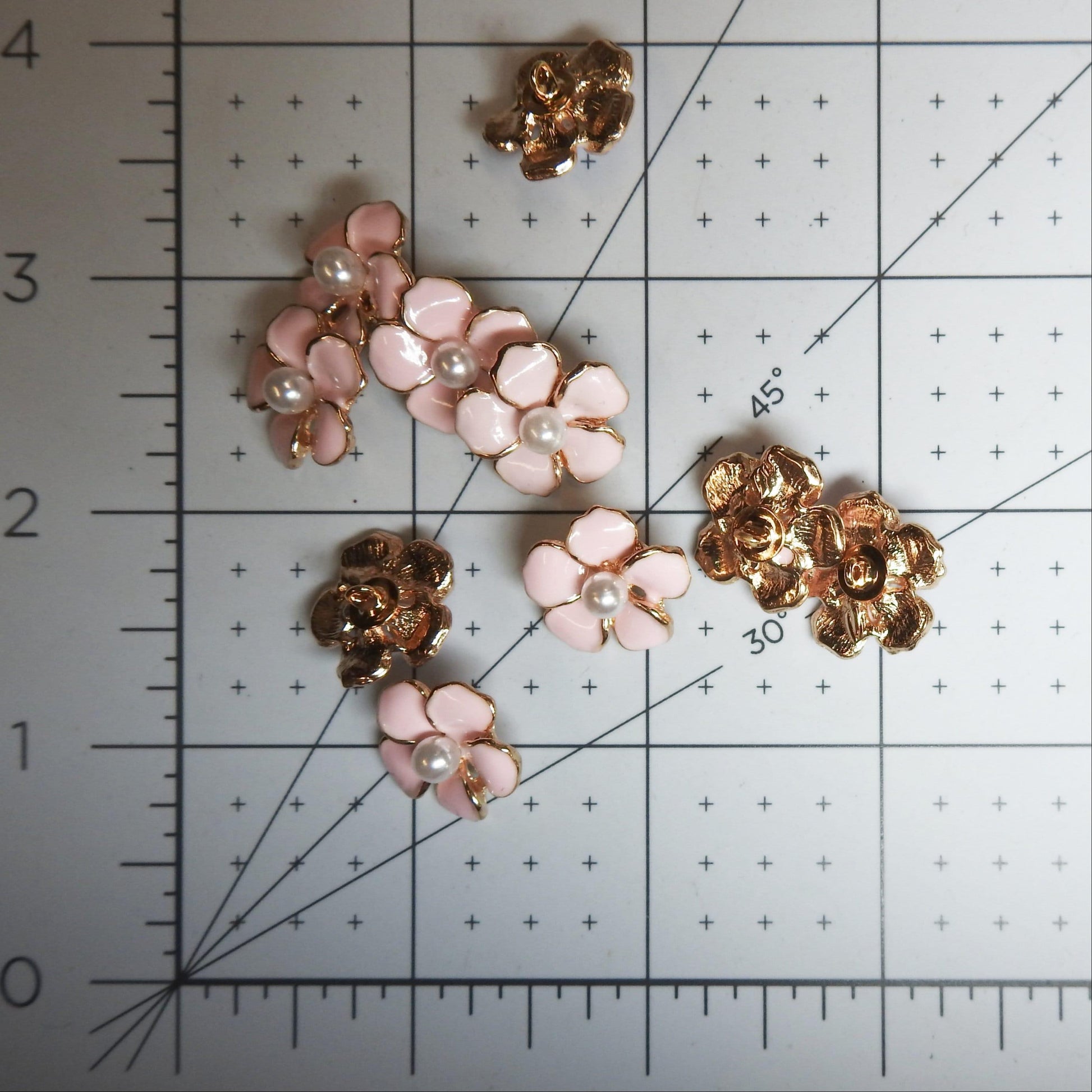 flower shaped buttons