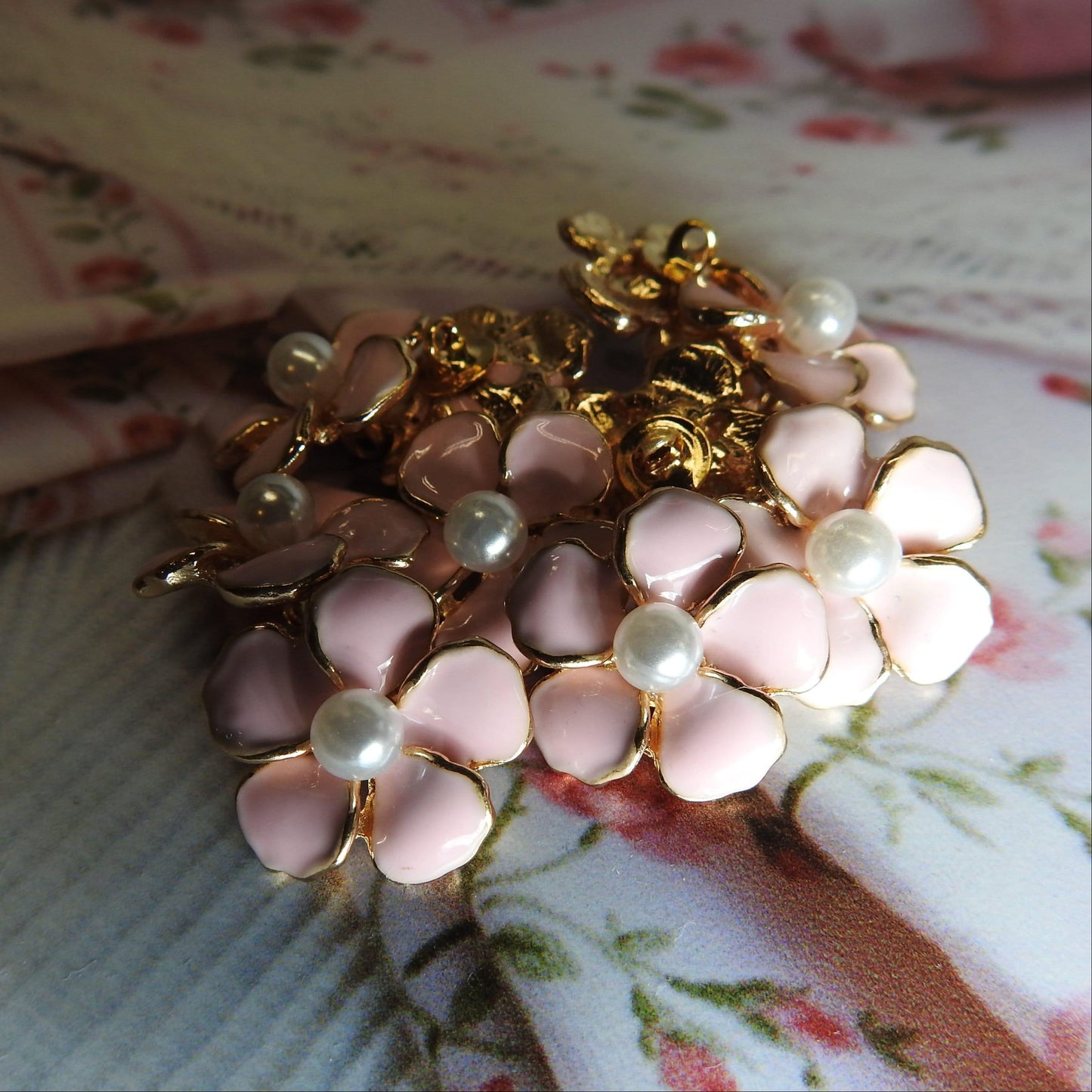 tiny flower buttons