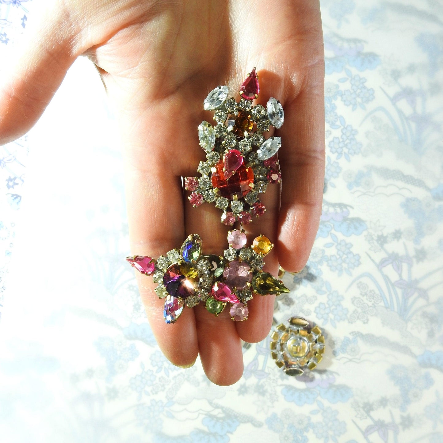 Pink rhinestone glass buttons with shank for jewelry; sewing on knitted garments, crochet projects, leather belts, fancy dresses. Lot of 12