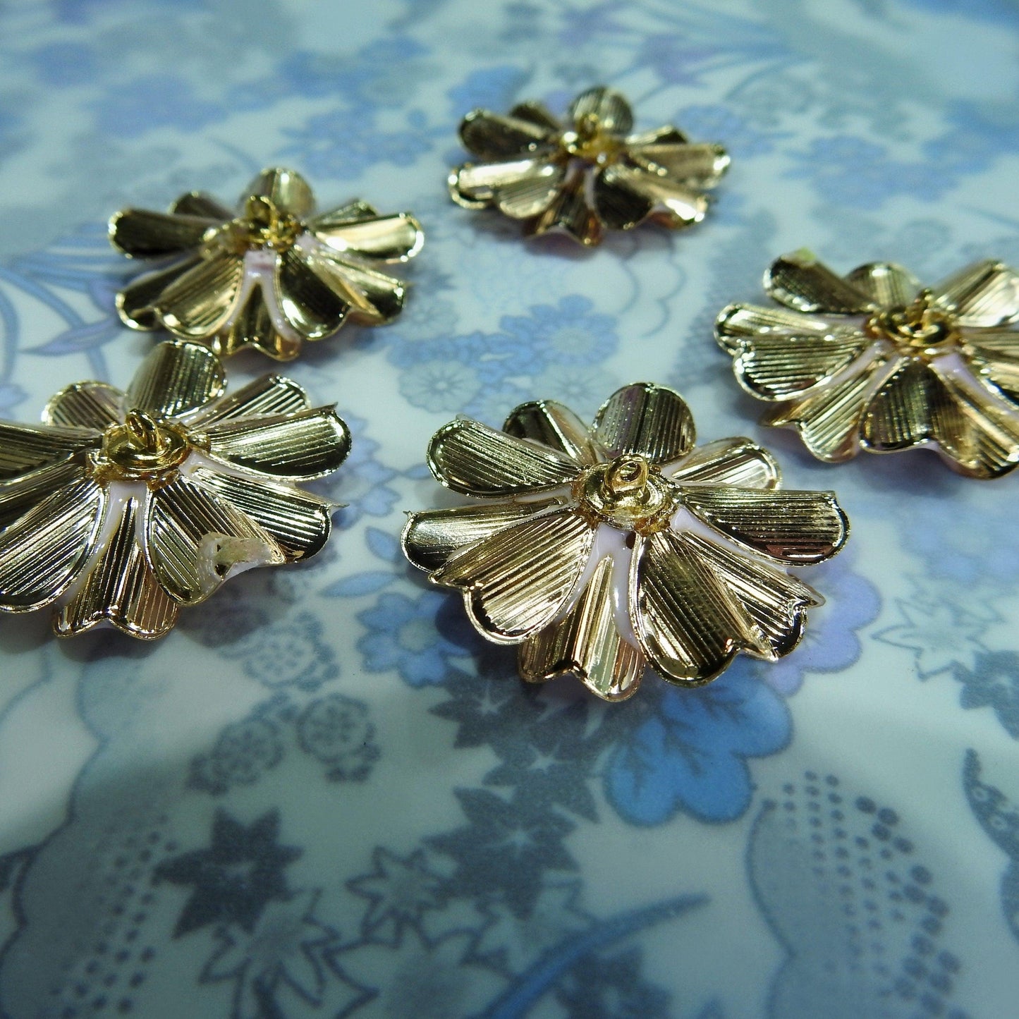 metal flower buttons