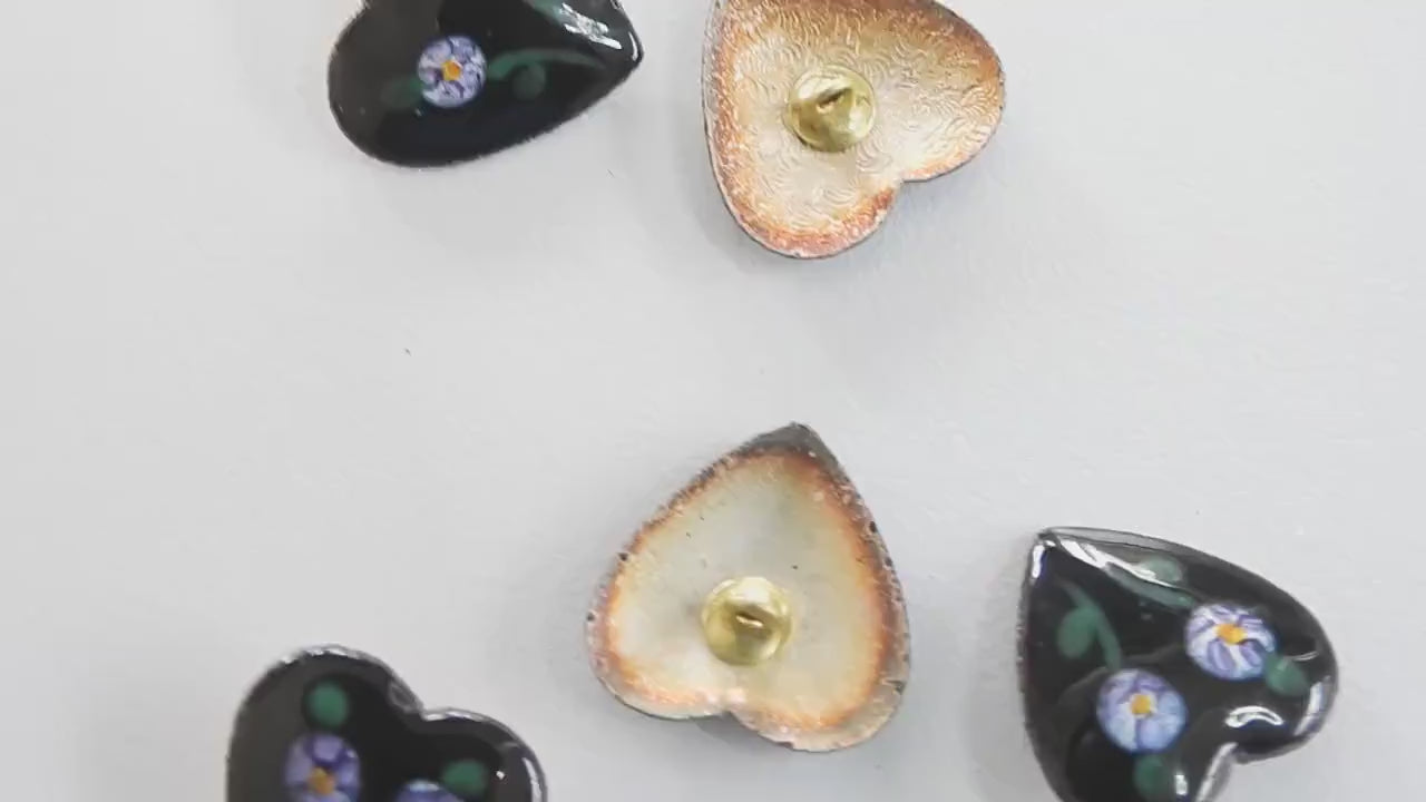 Set of 5 Vintage Heart-Shaped Buttons – Black Enamel with Floral Design – Retro Sewing Embellishments or Jewelry Charms – 10mm