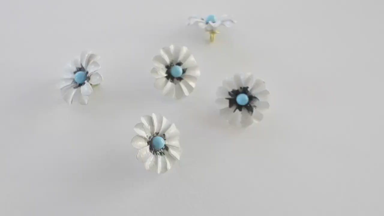 where buy flower shaped buttons