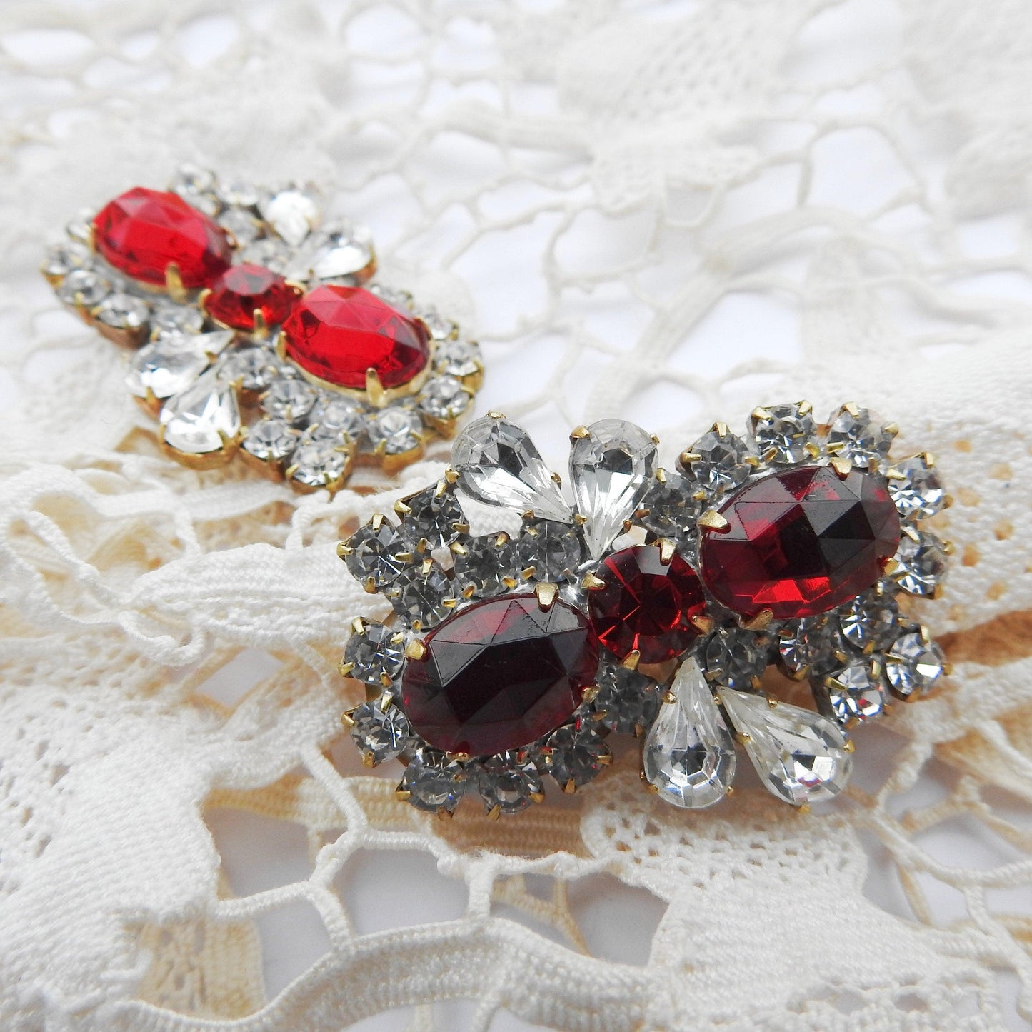 glass clothing closures