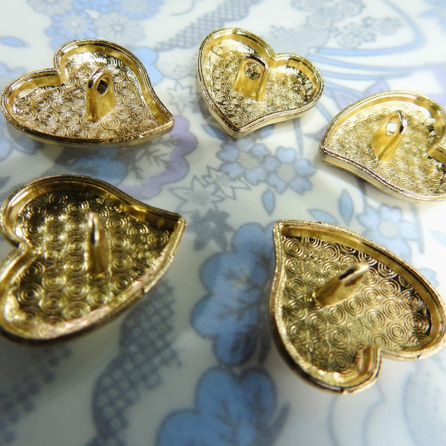 Retro Heart-shaped buttons, orange love buttons for crafts and jewelry making, heart charm sewing buttons | 20 mm | 0.787'