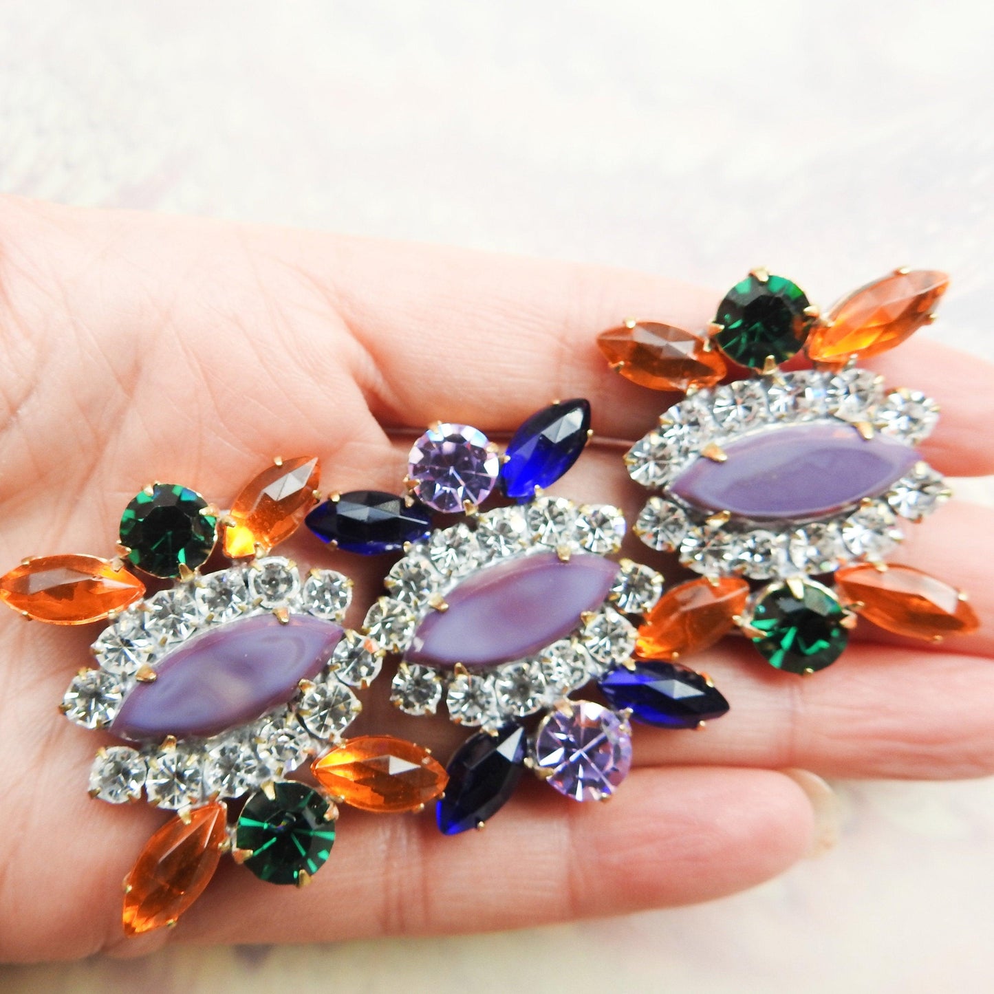 Unique fancy buttons for jewelry clasps, crystal charms for jewelry making supplies. Decorative buttons for wrap bracelets. 1 x 1.496''