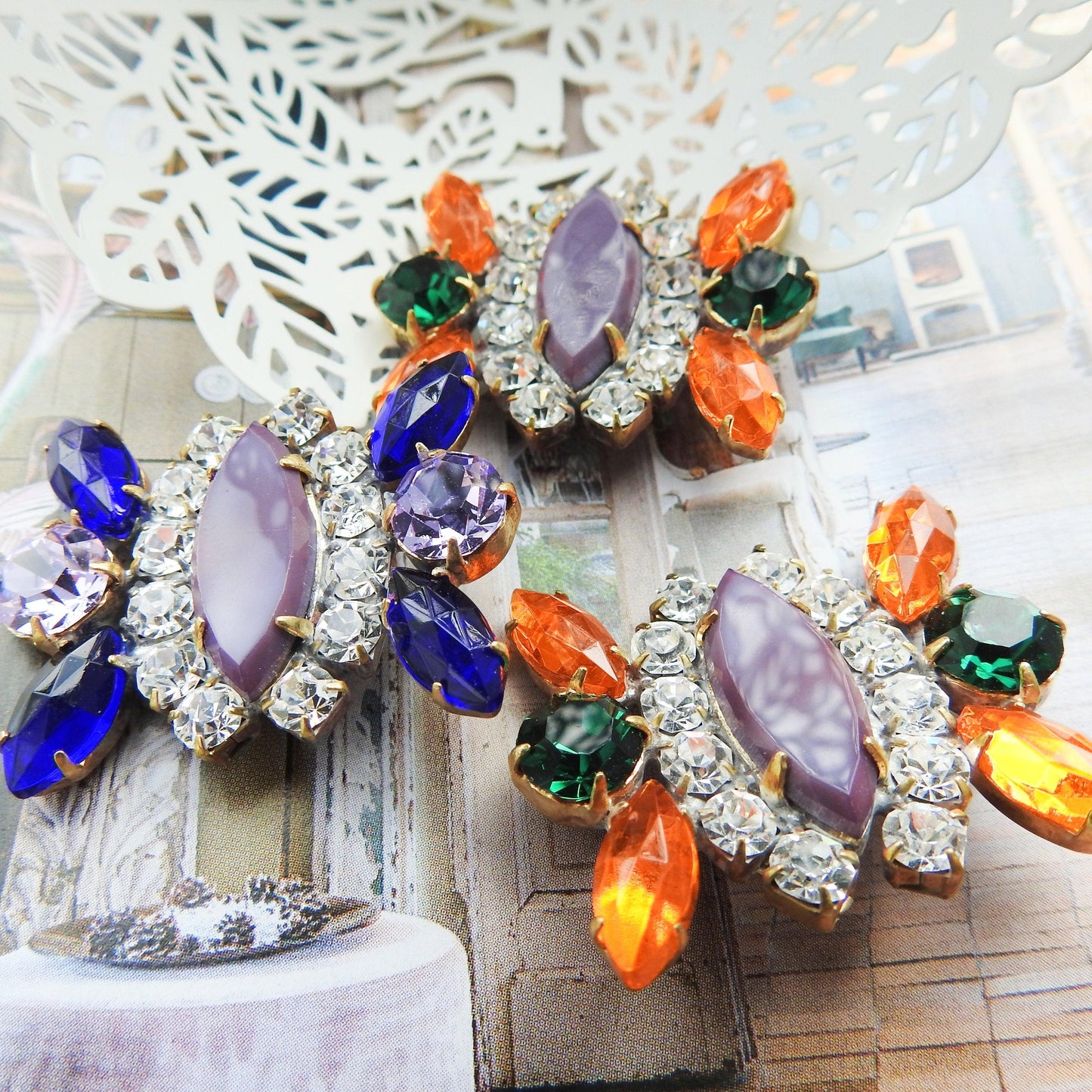 Unique fancy buttons for jewelry clasps, crystal charms for jewelry making supplies. Decorative buttons for wrap bracelets. 1 x 1.496''