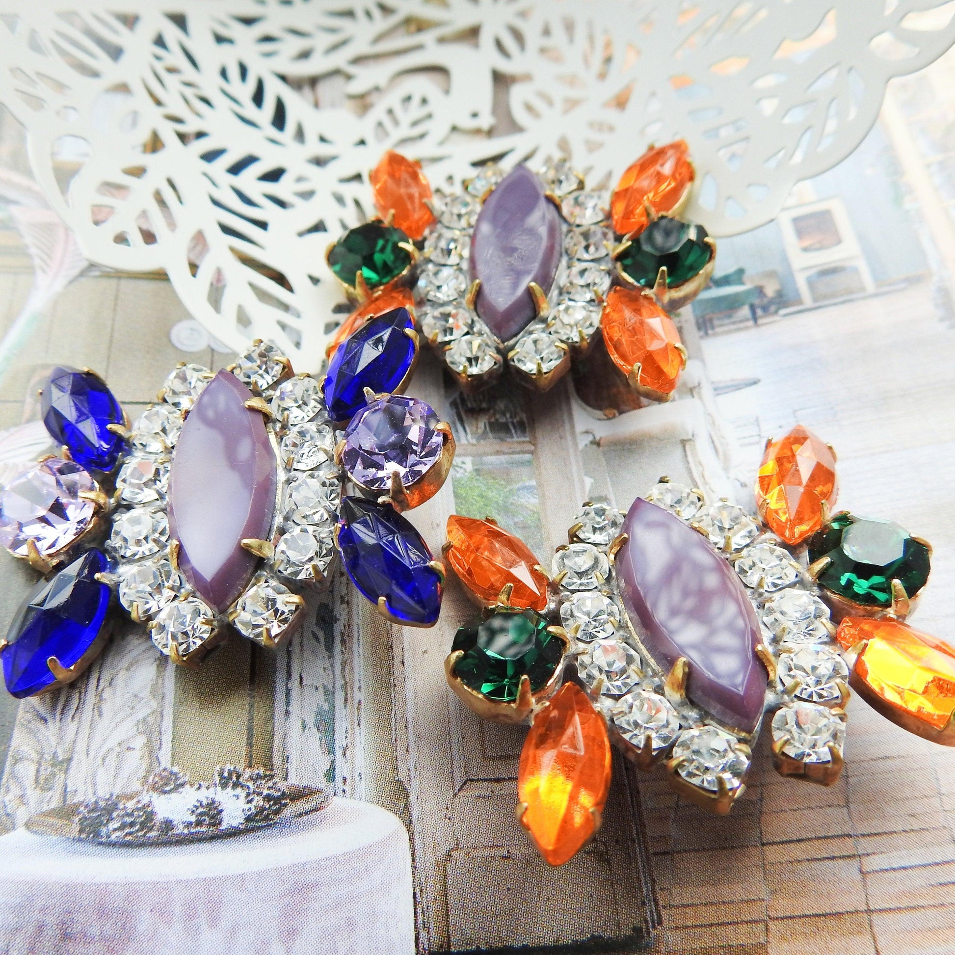 Unique fancy buttons for jewelry clasps, crystal charms for jewelry making supplies. Decorative buttons for wrap bracelets.  1 x 1.496''