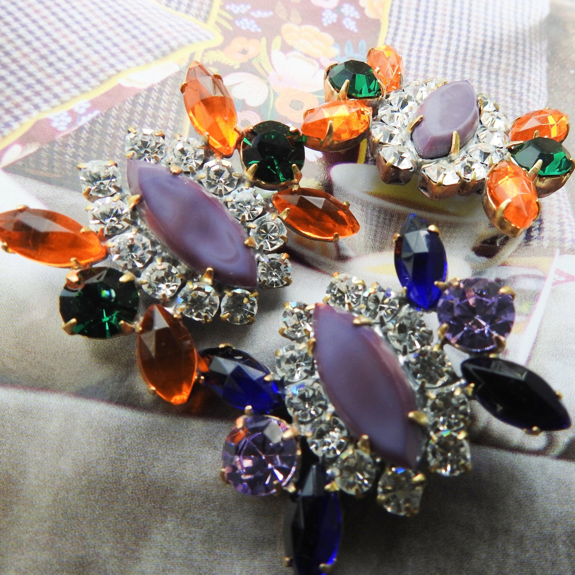 Unique fancy buttons for jewelry clasps, crystal charms for jewelry making supplies. Decorative buttons for wrap bracelets.  1 x 1.496''