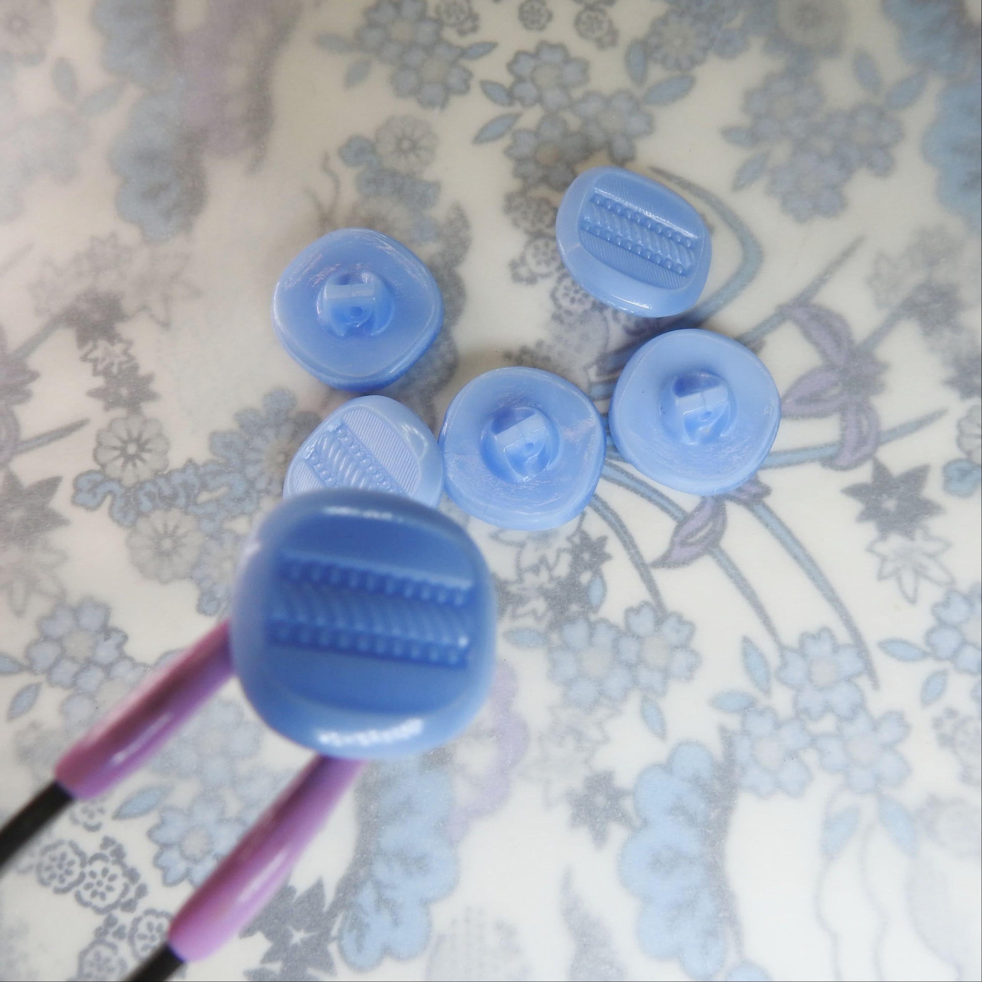 where to buy buttons for clothes