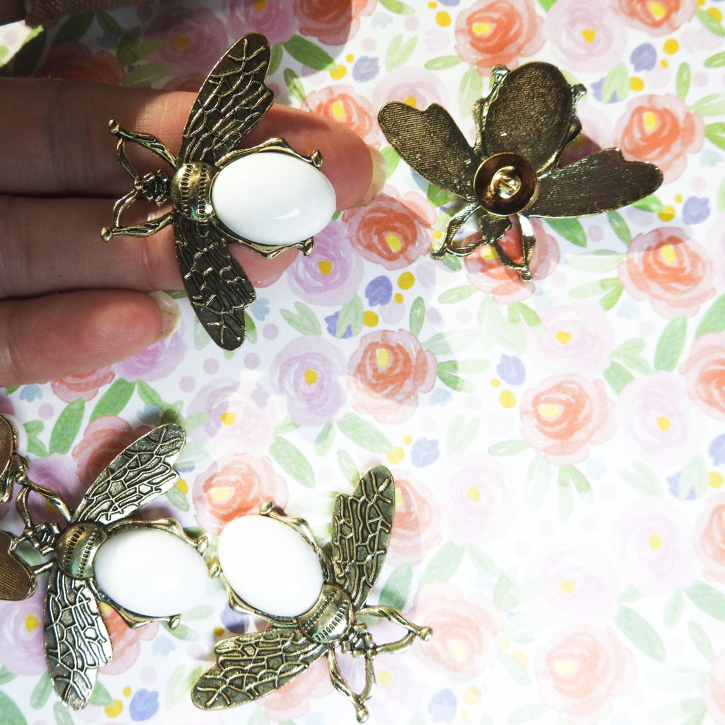 honey bee creations buttons