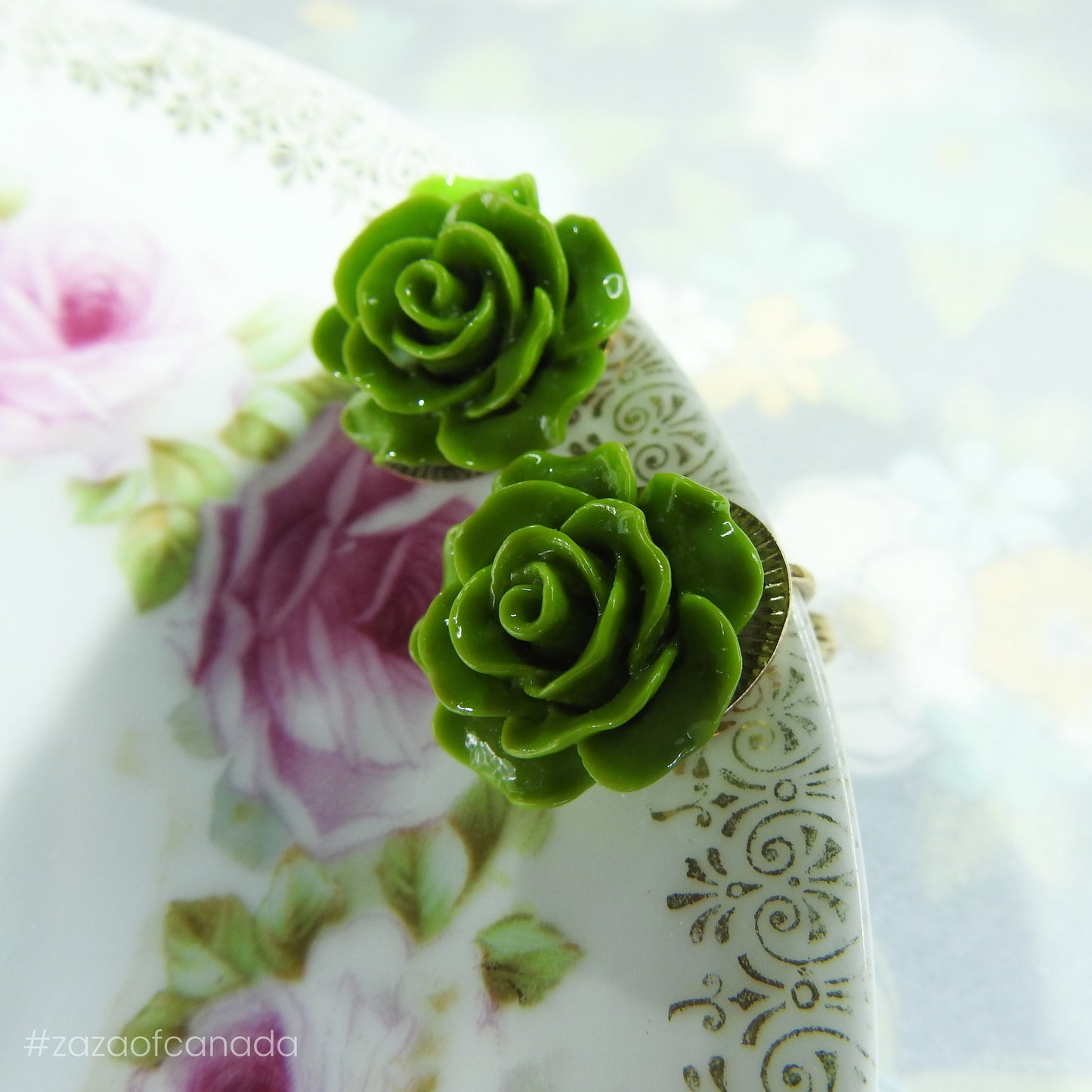 Vintage style flower earrings clip on