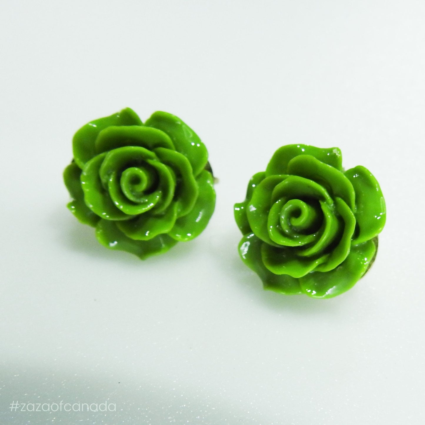 Vintage style flower earrings clip on
