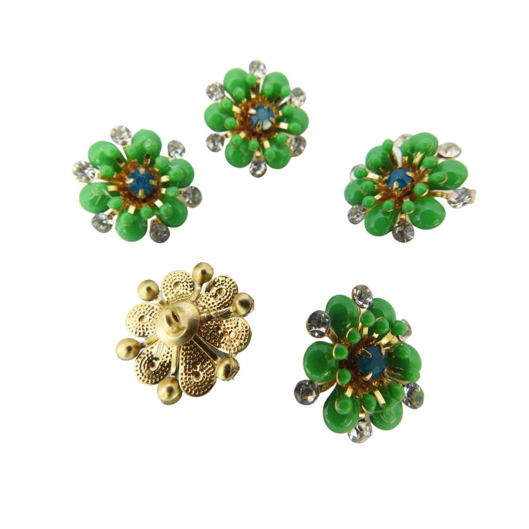 flower-shaped buttons