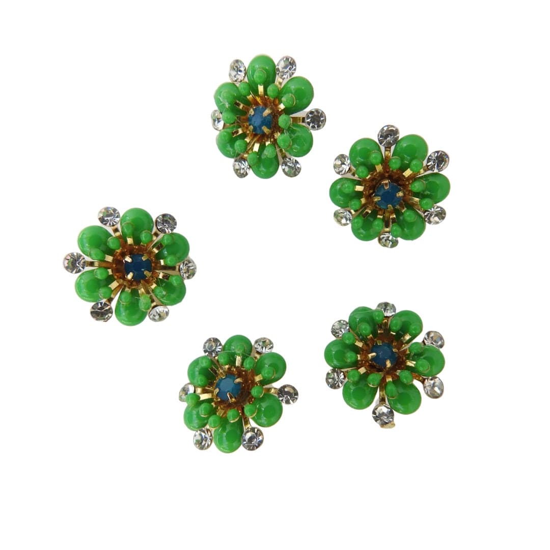 flower shaped flower buttons