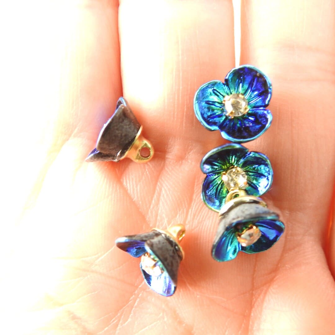 Tiny blue flower-shaped buttons with a shank for sewing and jewelry making. Floral craft components with rhinestones. Set of 5, 10 mm.