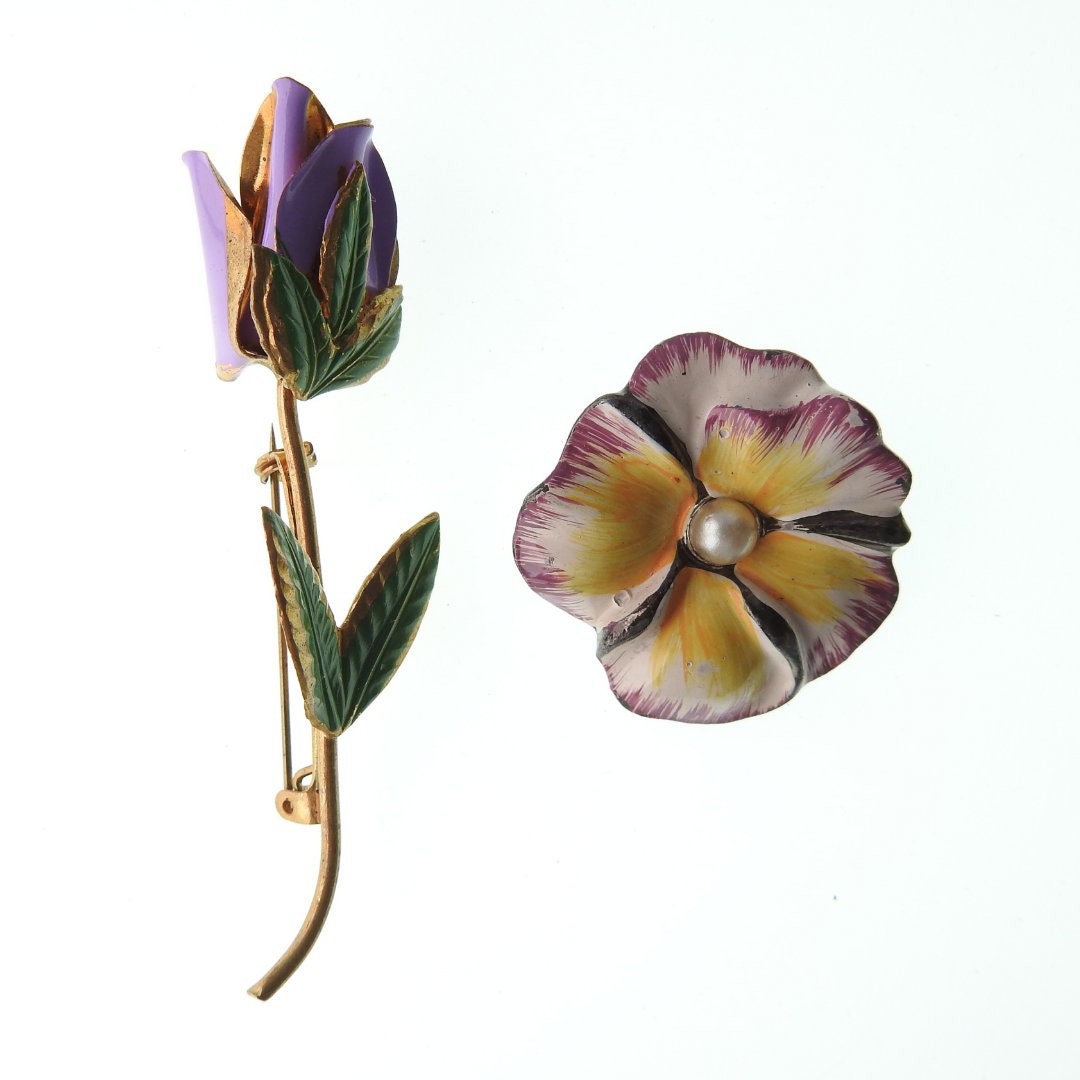 Purple and Vintage flower-shaped brooches: one tulip and one pansy. Retro gift ideas for mom, sister, bride, girlfriend.