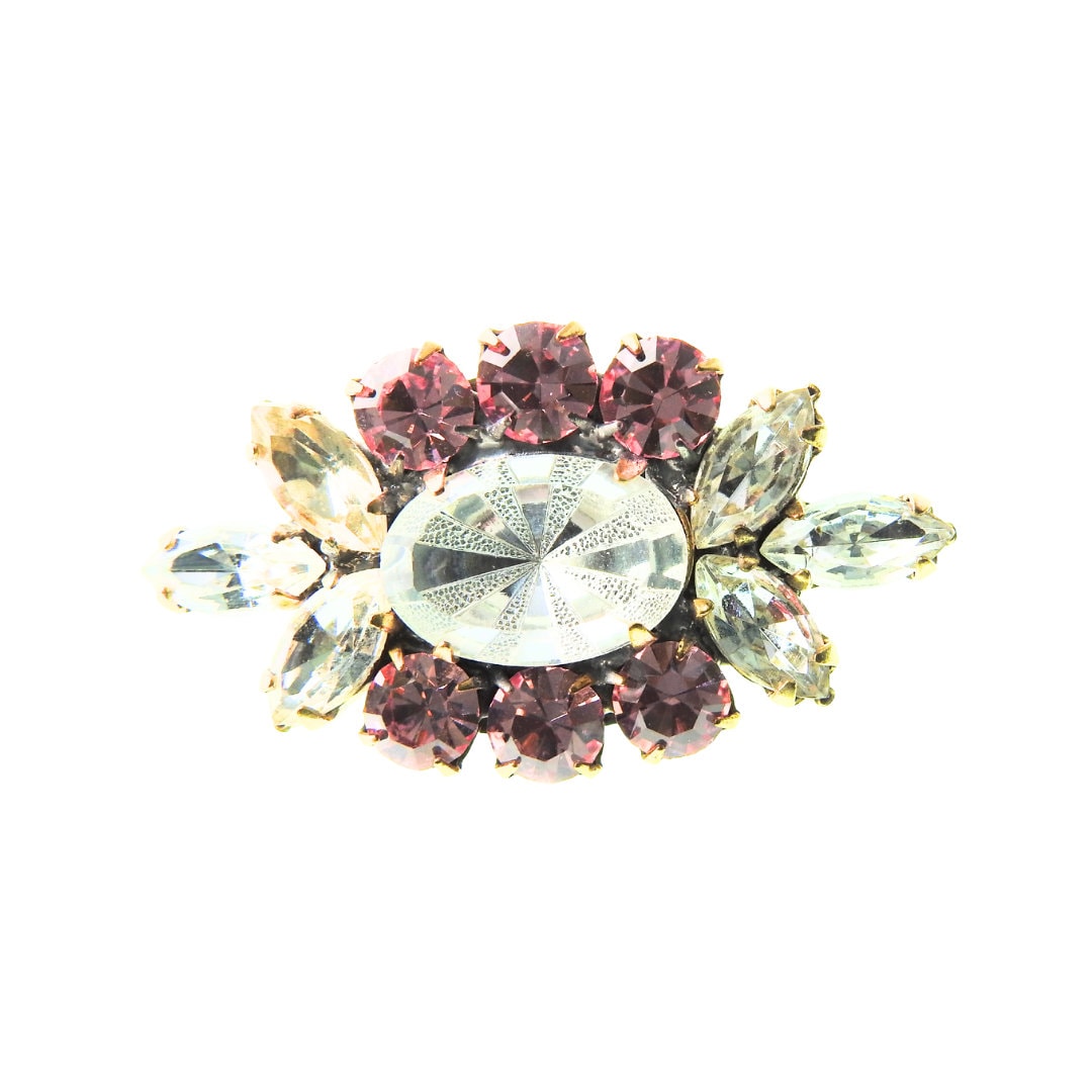 Pretty pink diamante button