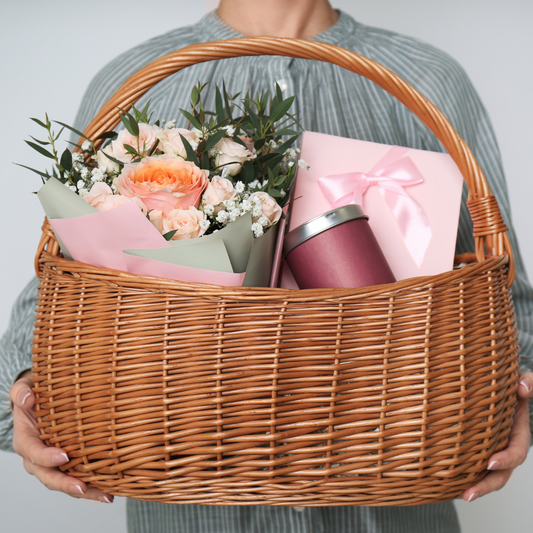 How to decorate a basket