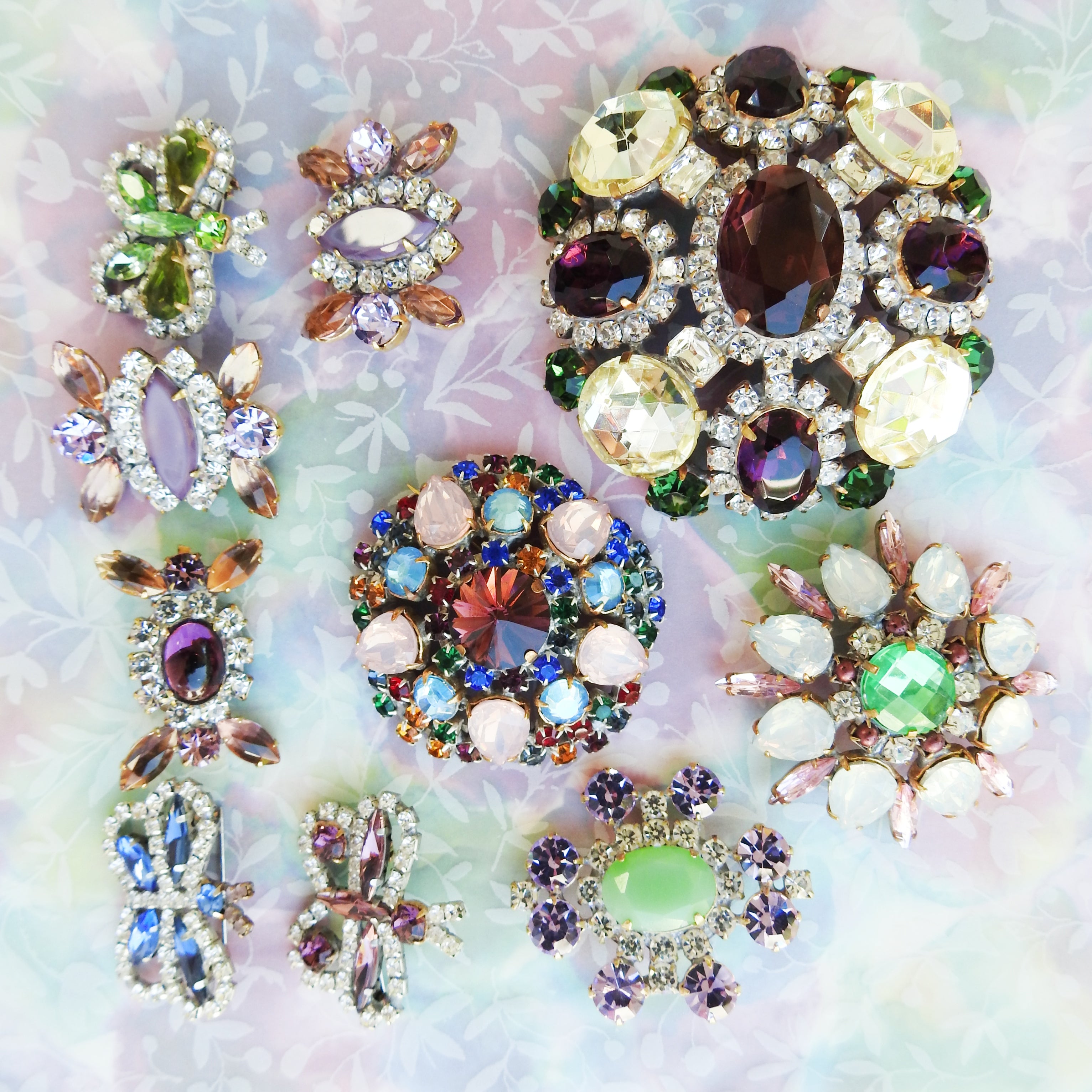 Fun brooches hot sale