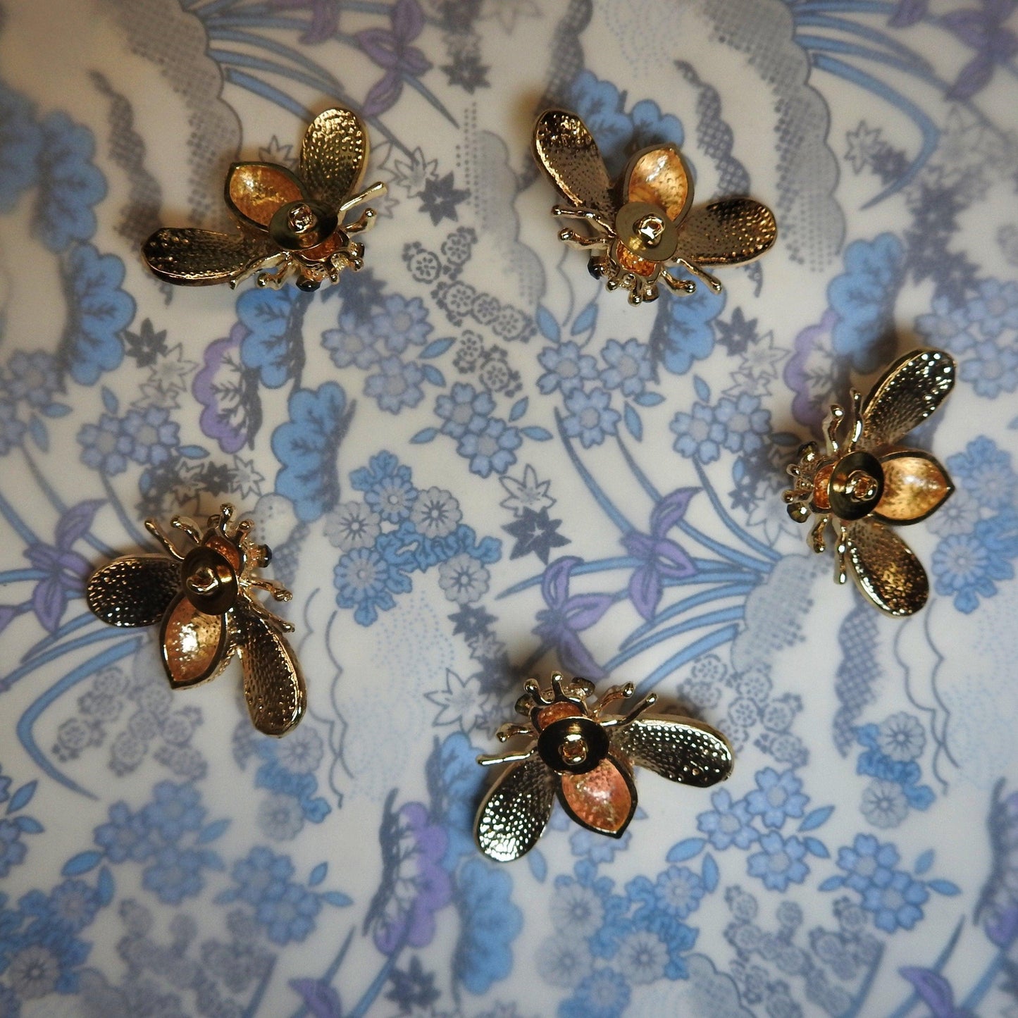 bee embellishments for crafts