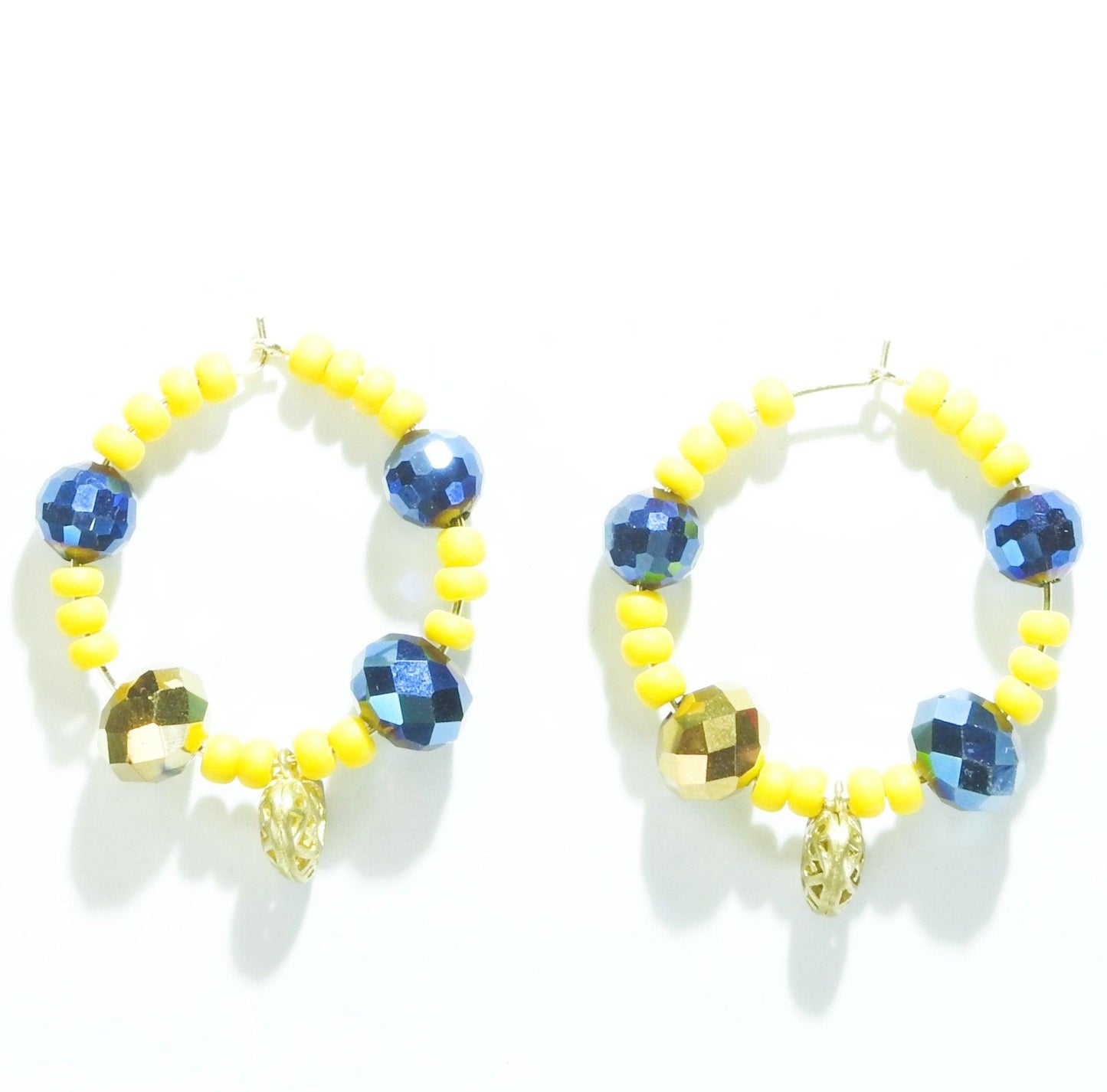 Electric blue earrings hoops with sunny yellow and indigo flashy beads. Eye-catching, boho, dangly with vibrant colors. Handmade, 30 mm