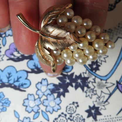 Crown Trifari grape brooch pin jewelry, tiny Grape Cluster brooch, small faux pearl brooch, Trifari signed jewelry pearl broach